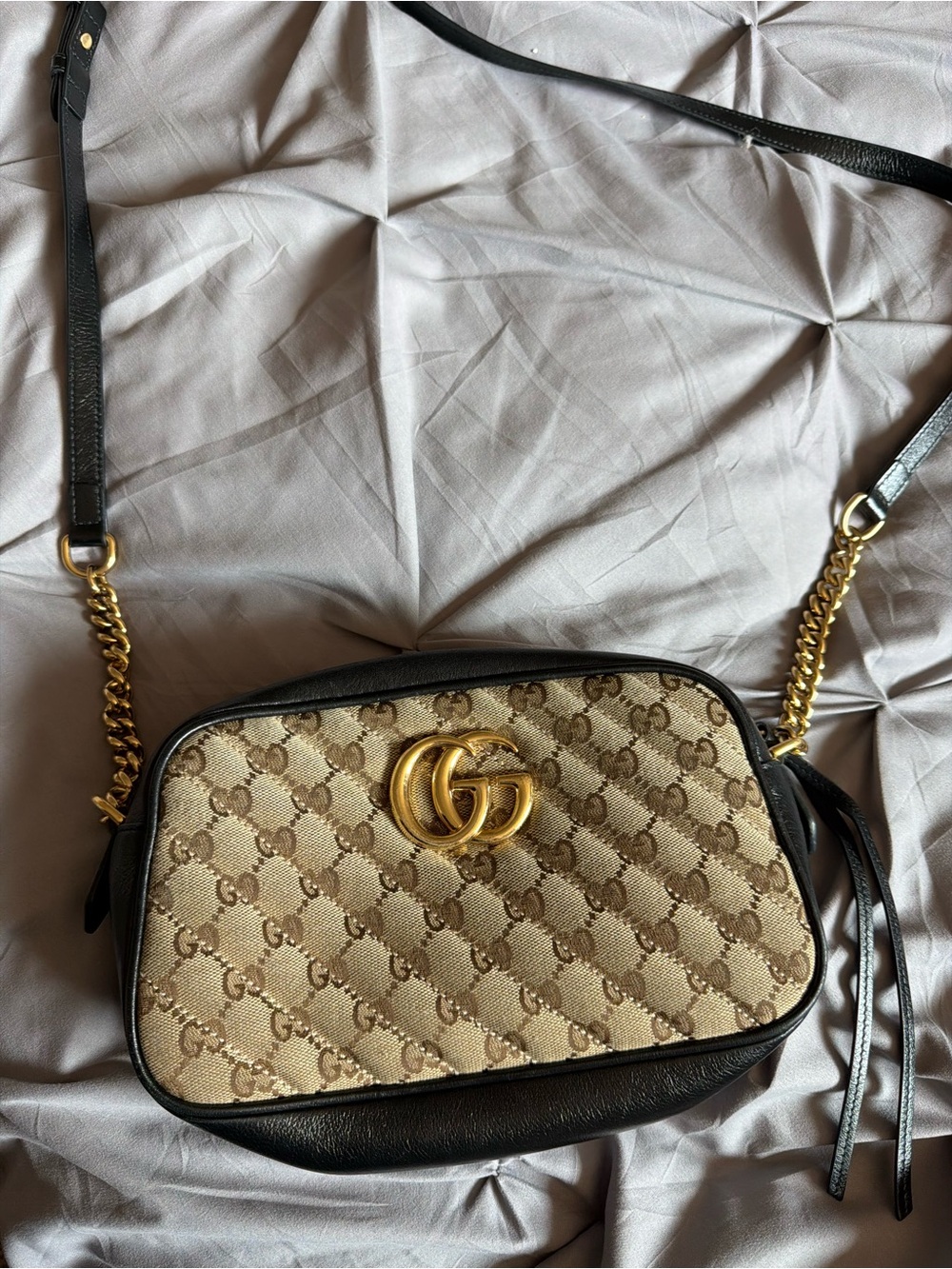 Gucci Beige GG Supreme Canvas and Black Leather Crossbody Bag